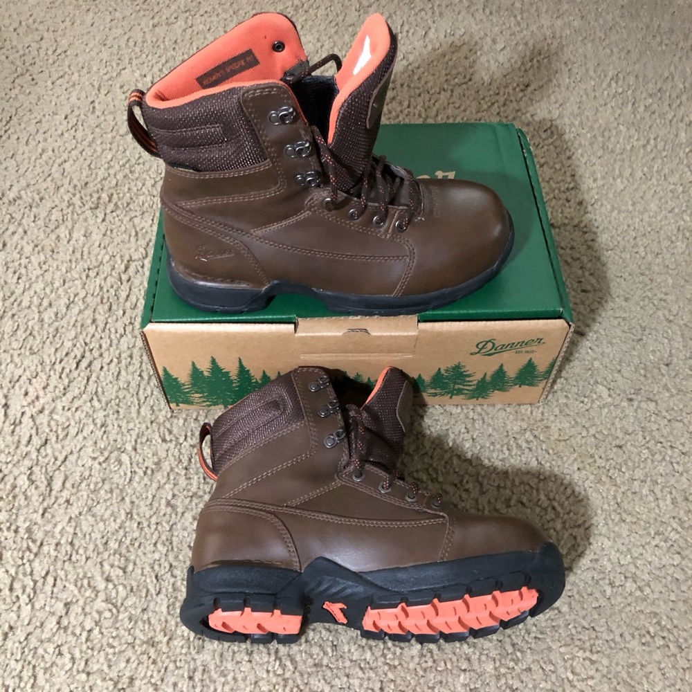 Danner Sojourner 7” Brown NMT. Composite toe. Goretex waterproof lining. Women 5